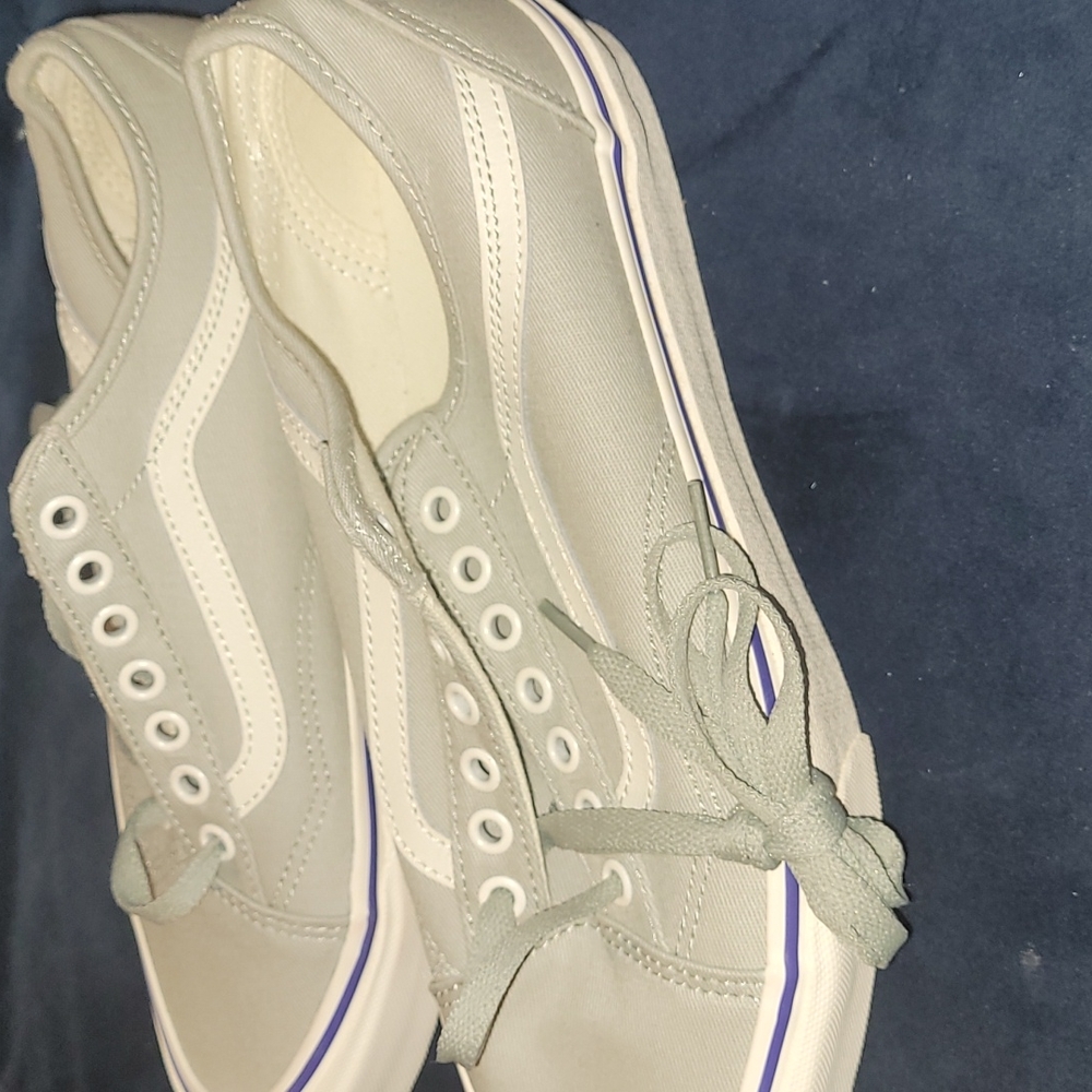 New Vans Old Skool Tapered size 7.5 mn/9wmn - Picture 3 of 8
